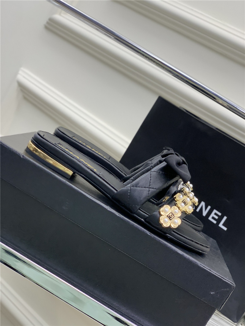 Best Replica chanel sheepskin lozenge slippers - Colareps