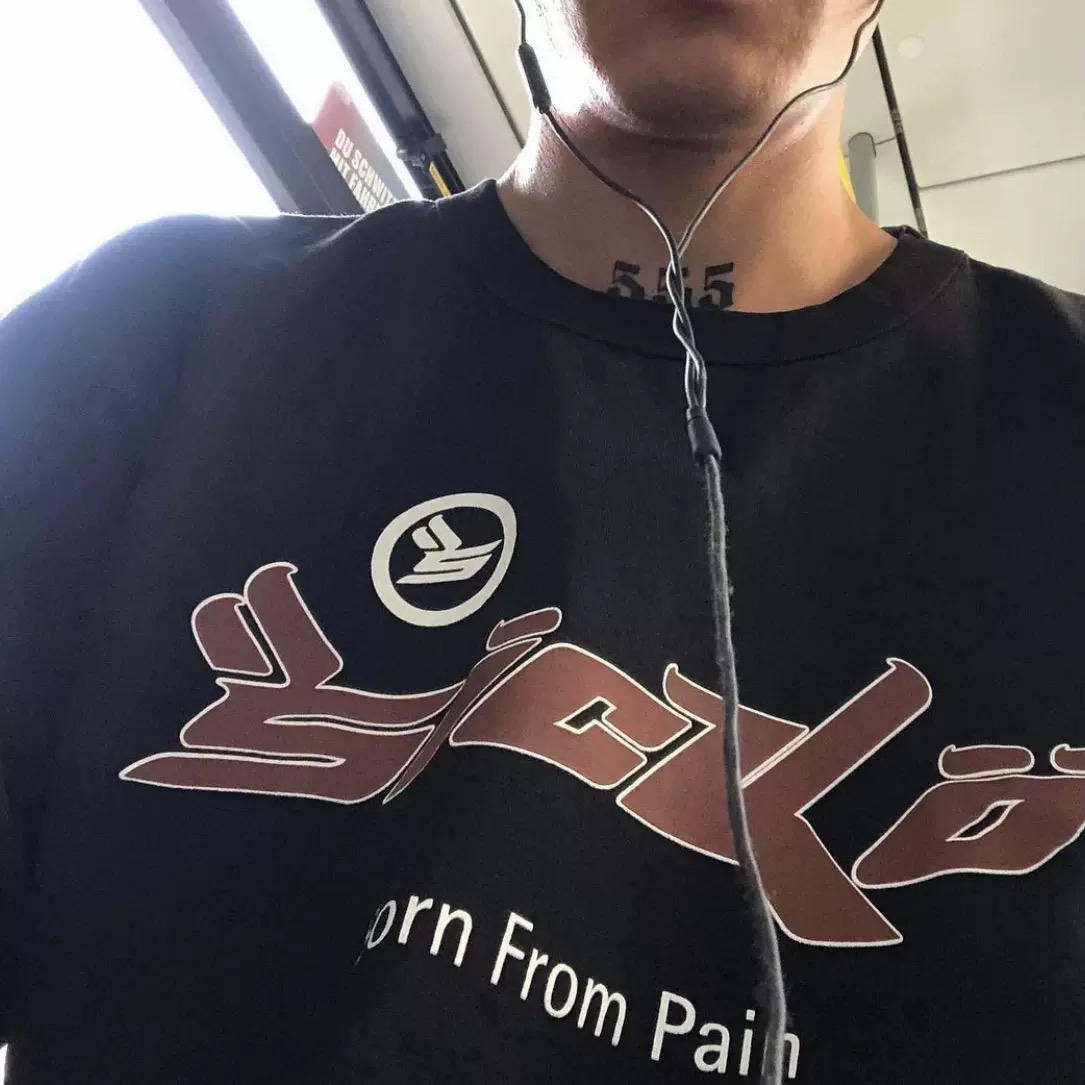 Best Replica 1:1 quality version Sicko.1993 letters logo black tee - - Colareps