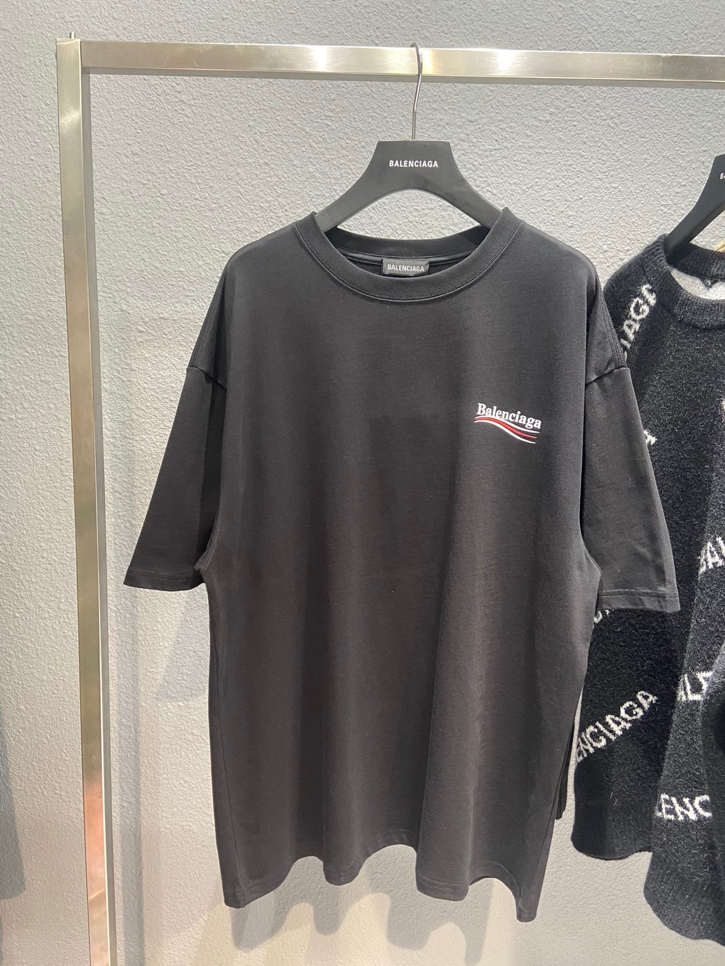 Best Replica Balenciaga T-shirt - Colareps