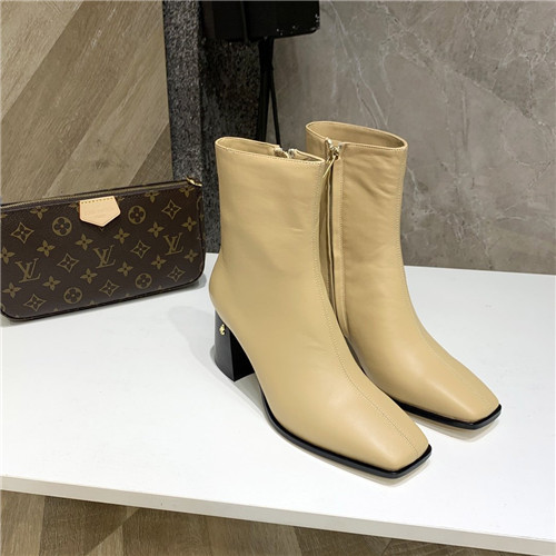 Best Replica Jimmy Choo booties replica shoes - Colareps