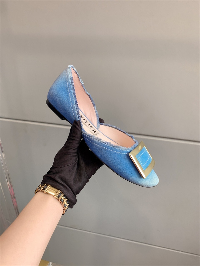 Best Replica Roger vivier new hollow square buckle flat bottom - Colareps