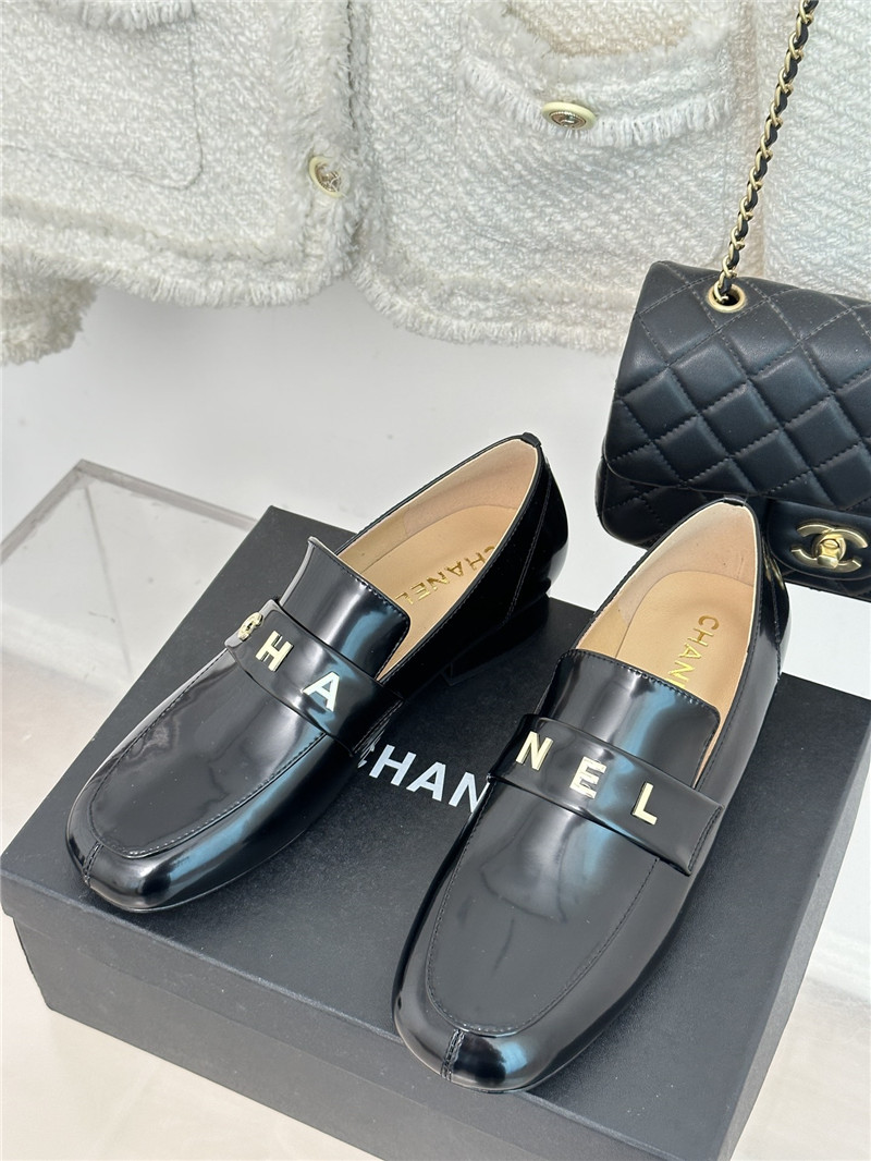 Best Replica Chanel double C letter buckle square head chunky loafers - Colareps