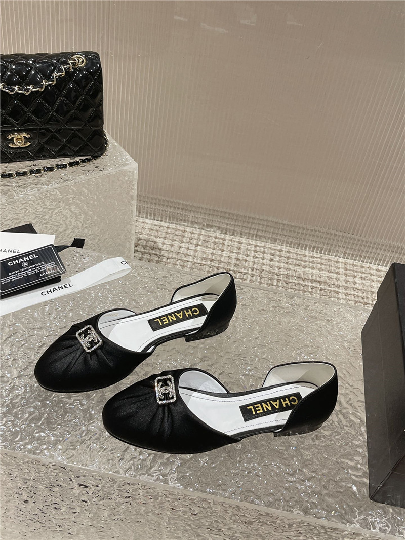 Best Replica Chanel explosion diamond buckle hollow sandals - Colareps