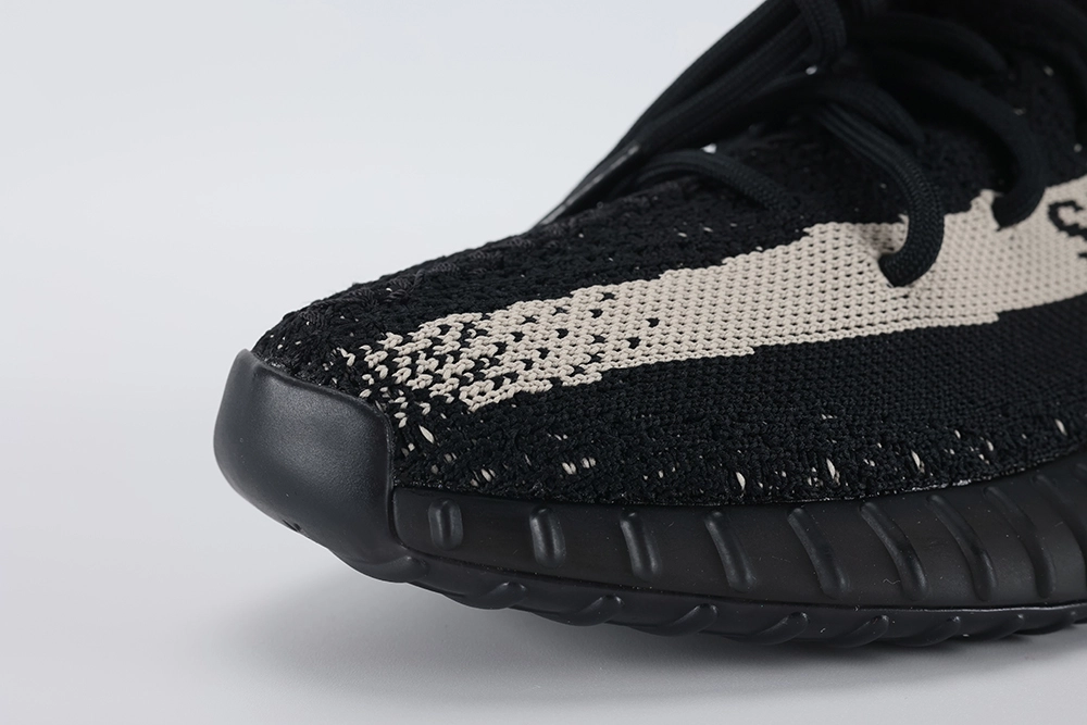 Best Replica Yeezy Boost 350 V2  Oreo  Replica - Colareps