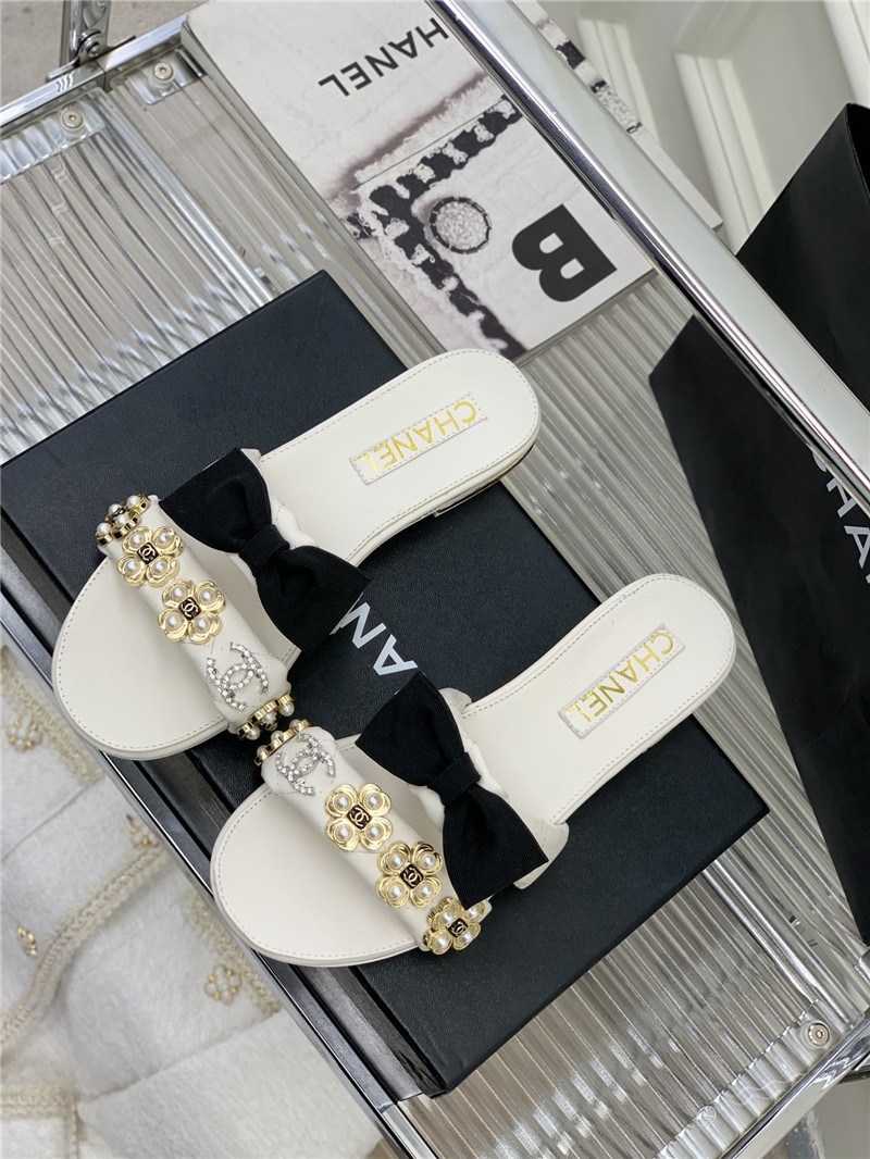 Best Replica chanel sheepskin lozenge slippers - Colareps