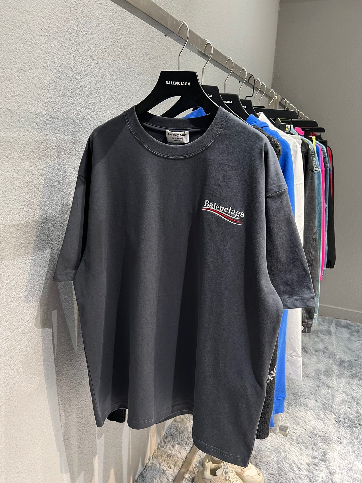 Best Replica Balenciaga T-shirt - Colareps