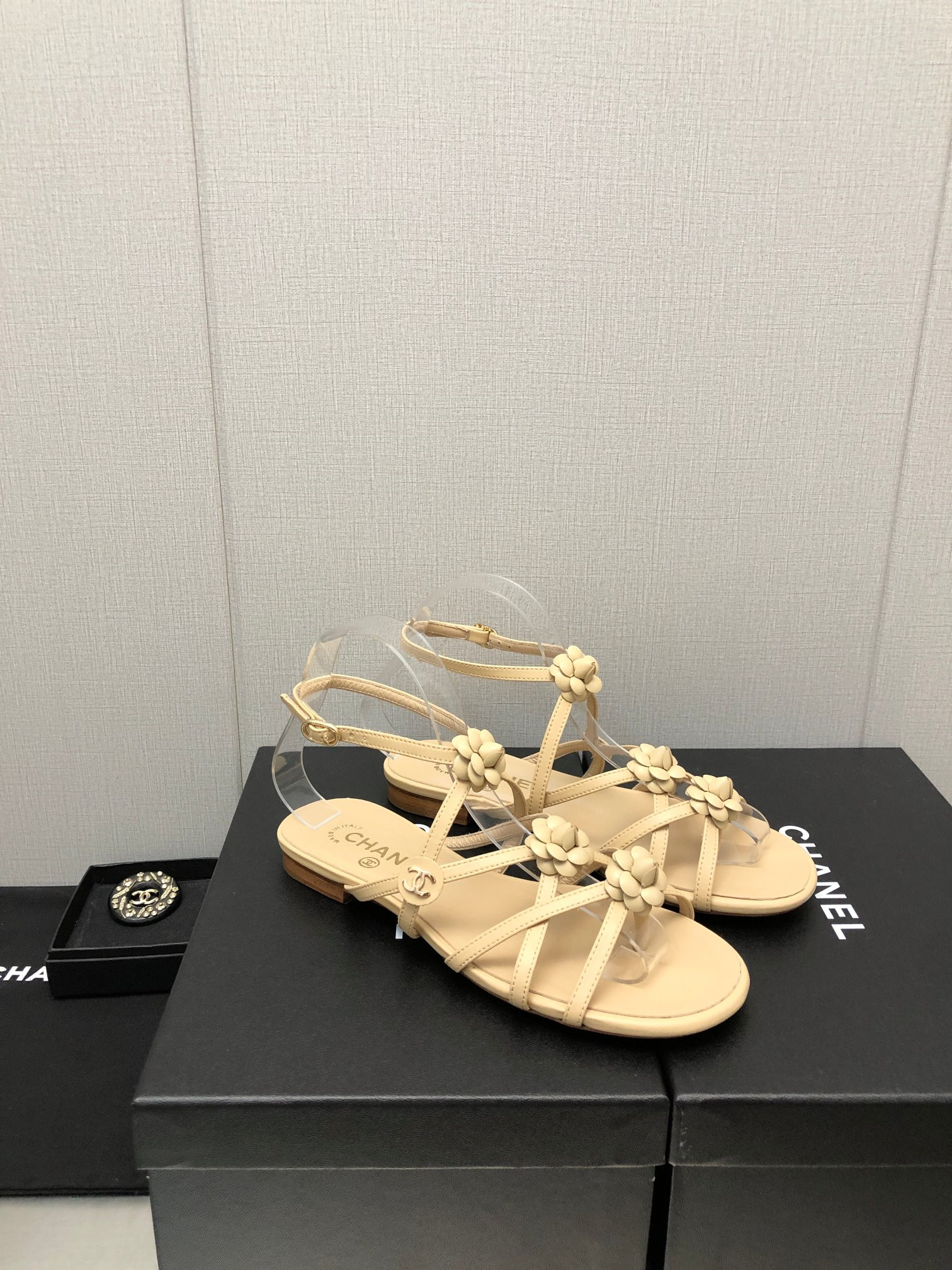 Best Replica chanel classic chain accessories flower sandals - Colareps