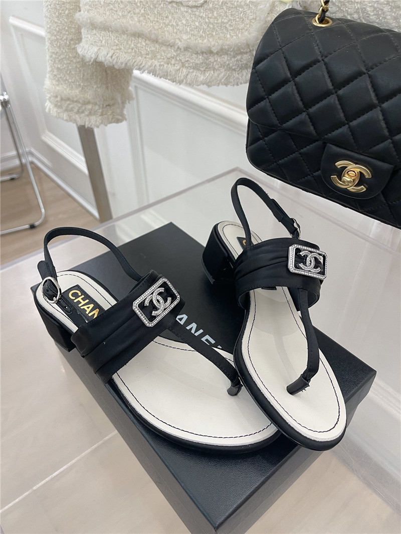 Best Replica chanel clip-on square diamond buckle block heel sandals - Colareps