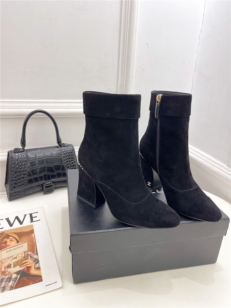 Best Replica Chanel catwalk style pearl heel ankle boots - Colareps
