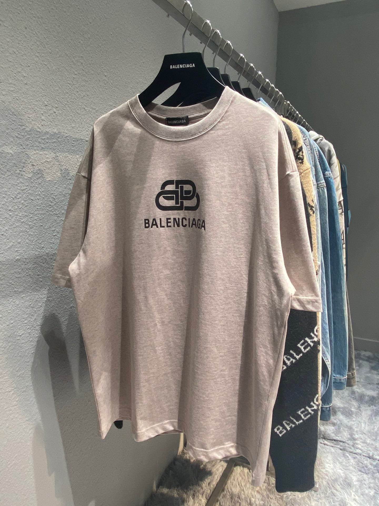 Best Replica Balenciaga T-shirt - Colareps