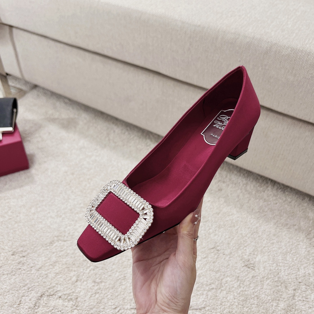 Best Replica Roger vivier silk diamond buckle square heel shoes - Colareps