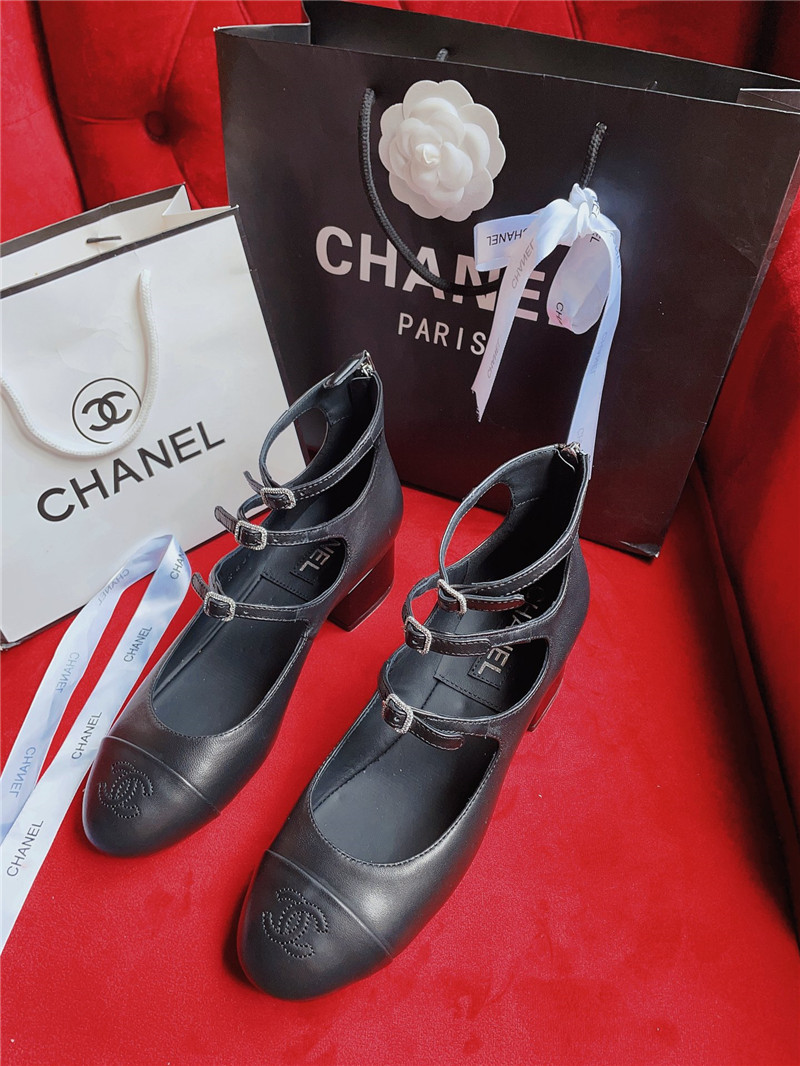 Best Replica Chanel classic color matching elements large logo shoes - Colareps