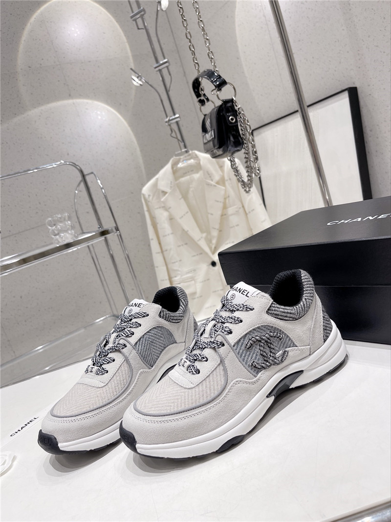 Best Replica chanel logo casual sneakers womens - Colareps