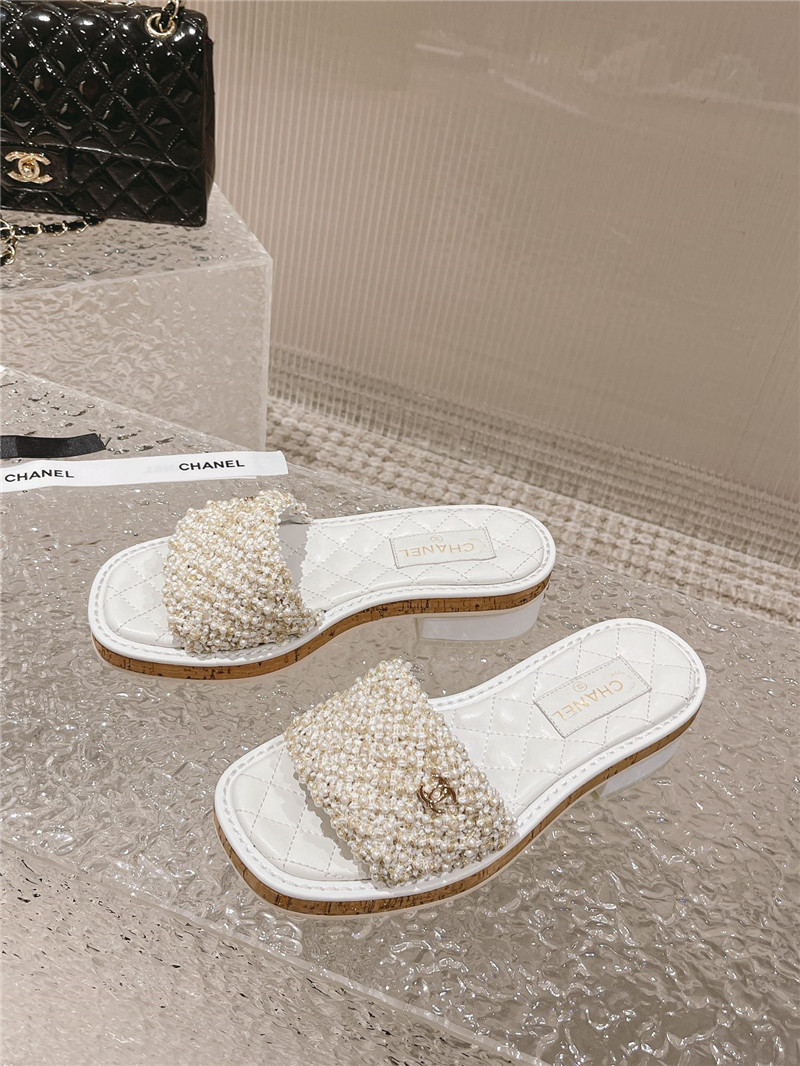 Best Replica Chanel new hand-stitched bead decoration slippers - Colareps