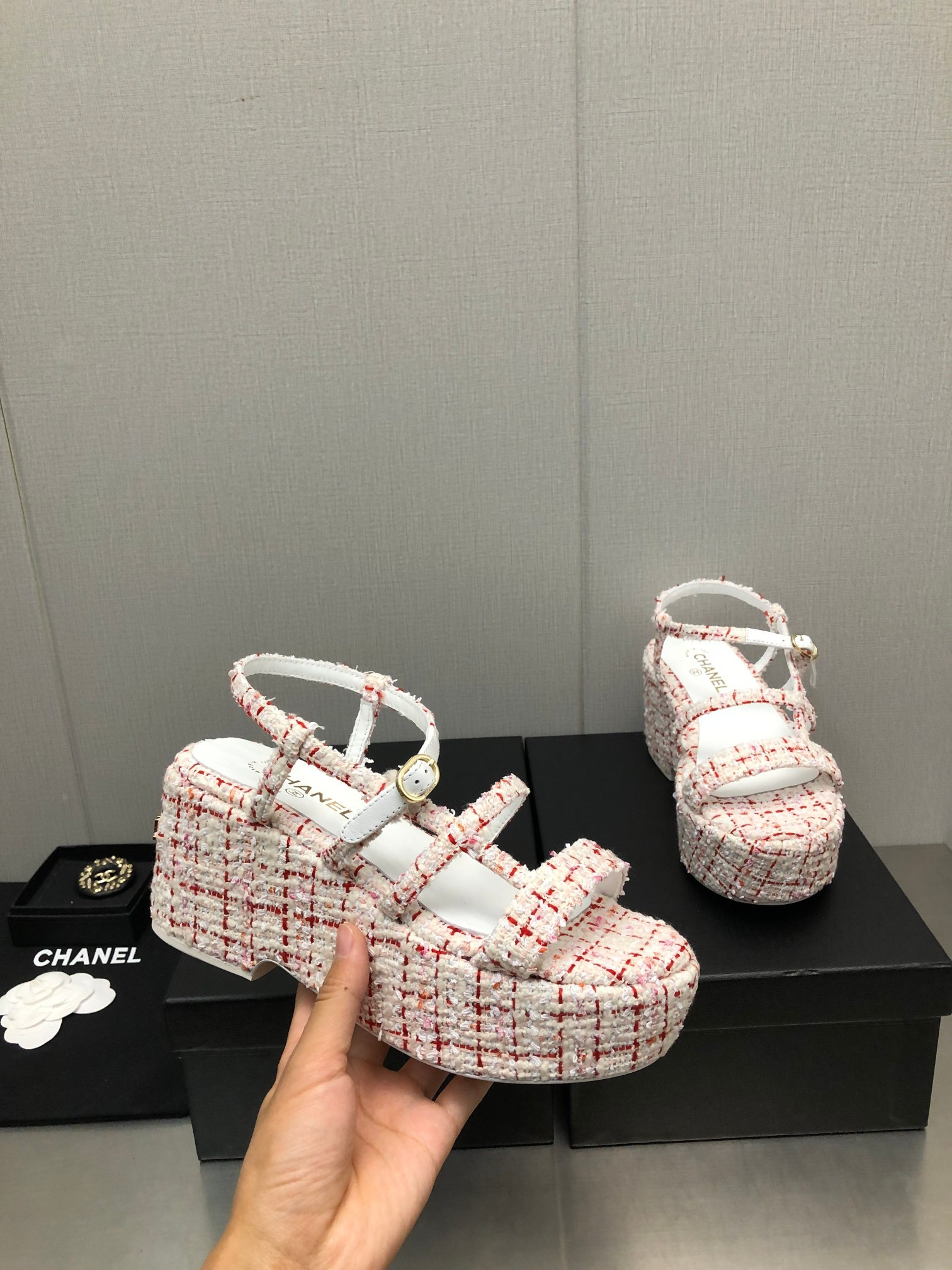 Best Replica Chanel back metal logo sandals - Colareps