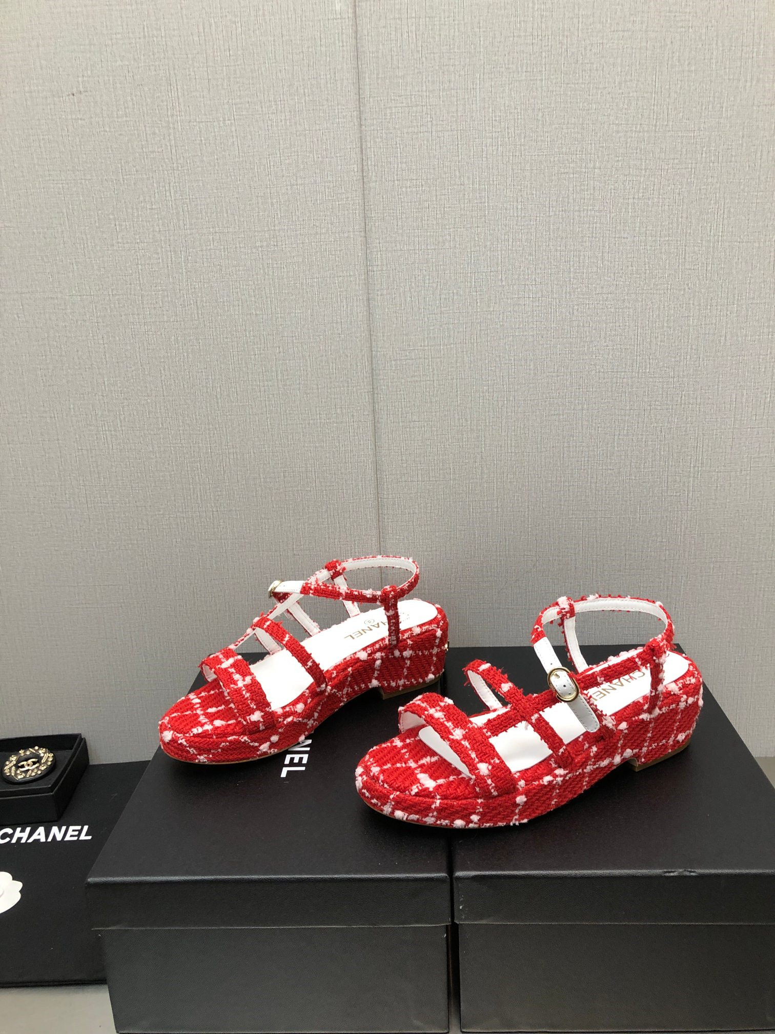 Best Replica Chanel back metal logo sandals - Colareps