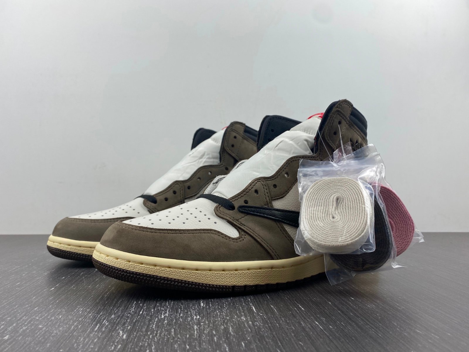 Best Replica Jordan 1 Retro High Travis Scott Mocha Extended size 14 - Colareps