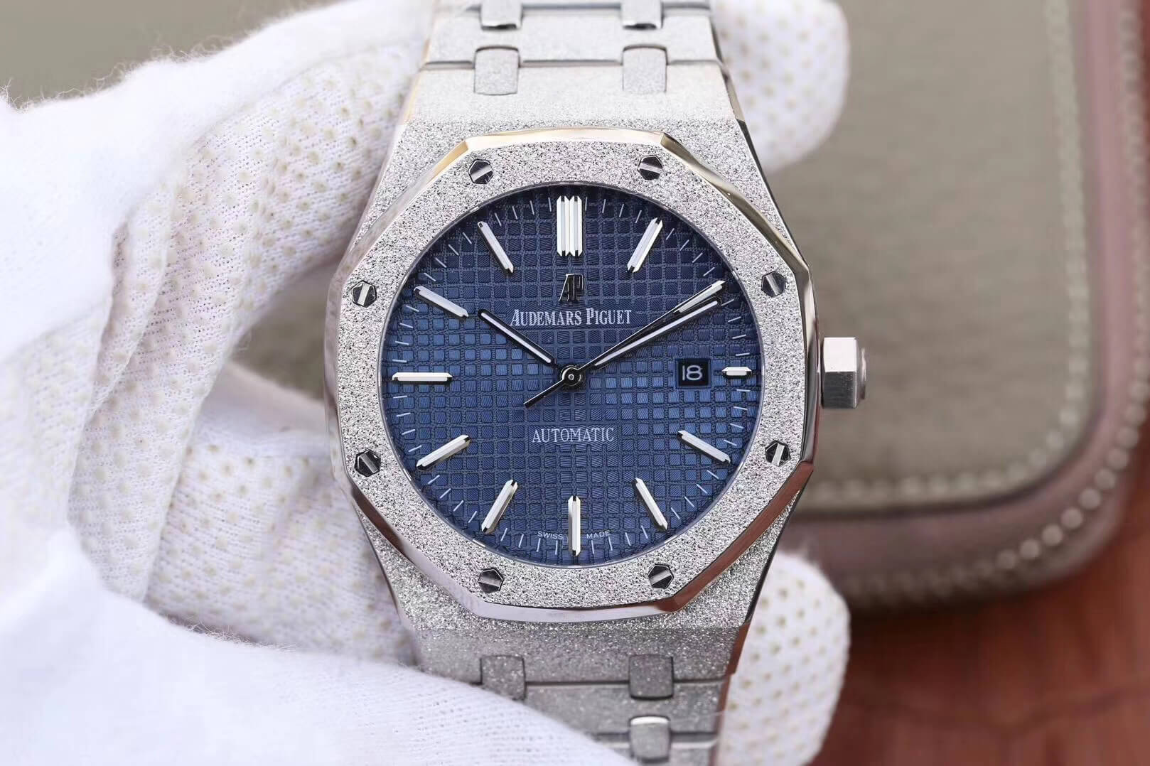 Best Replica Replica Audemars Piguet Royal Oak 15454BC.GG.1259BC.01 1:1 Best Edition JH Factory Blue Dial - Colareps