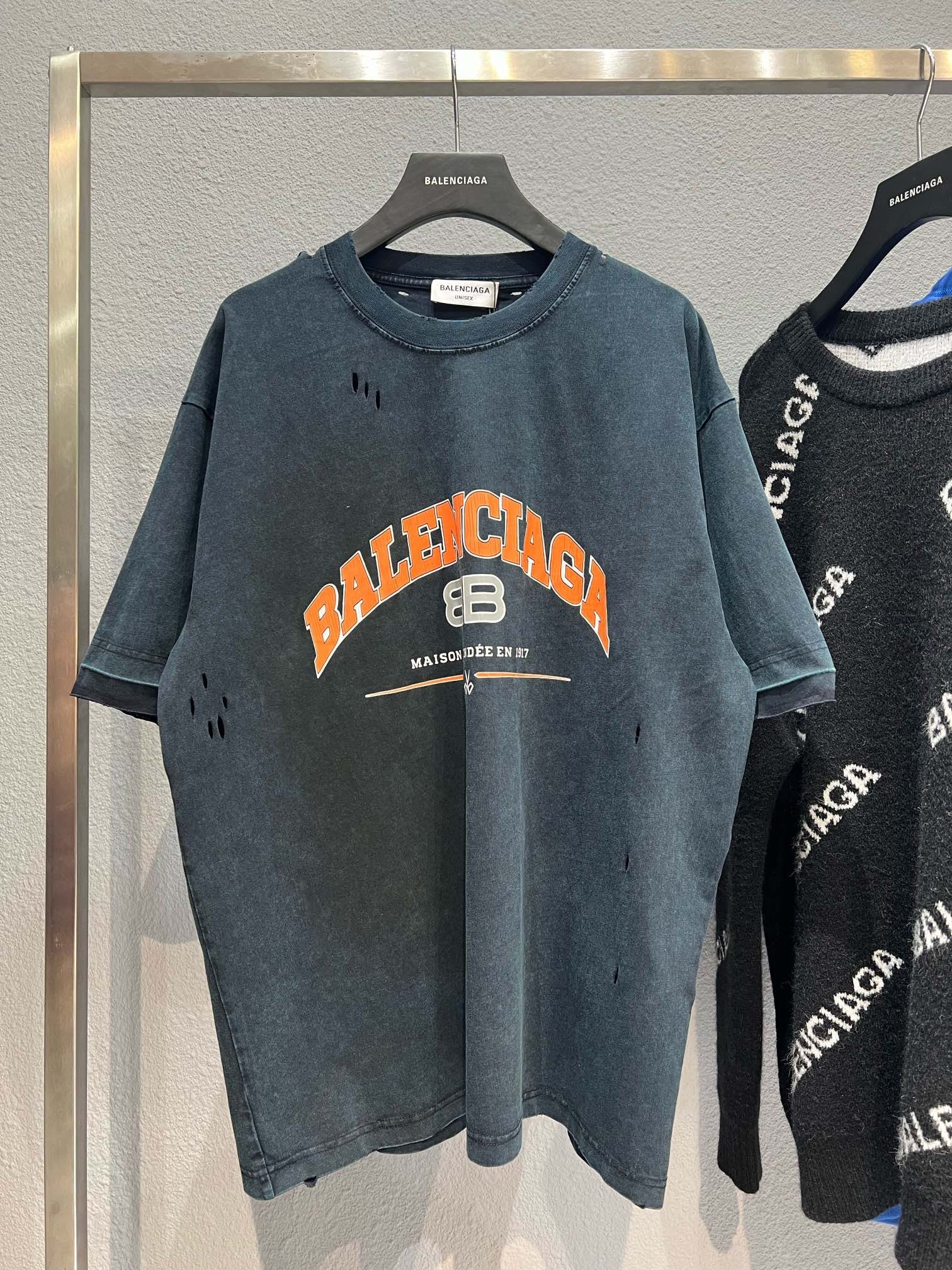Best Replica Balenciaga T-shirt - Colareps