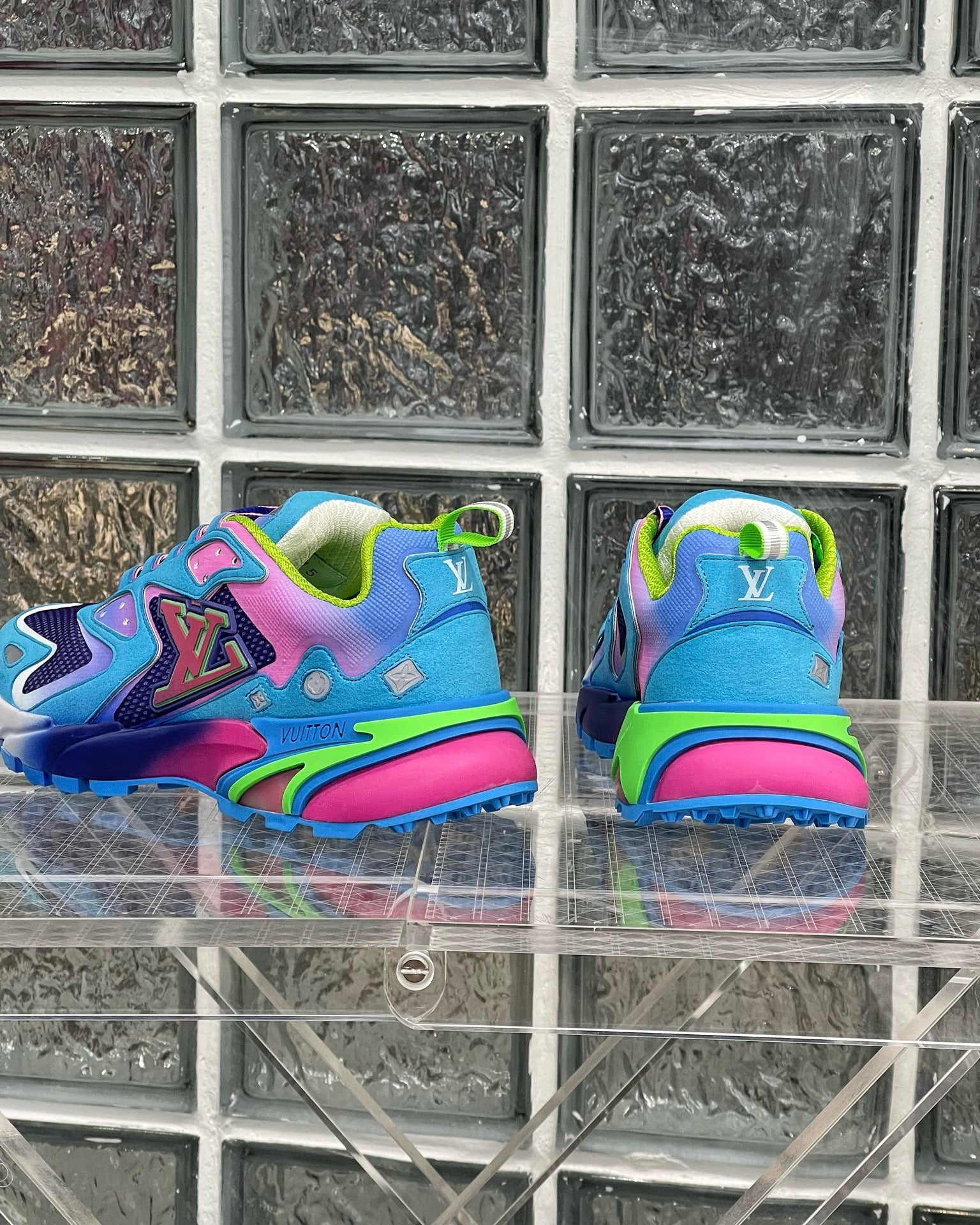 Best Replica Louis Vuitton Runner Tatic Sneaker - Colareps