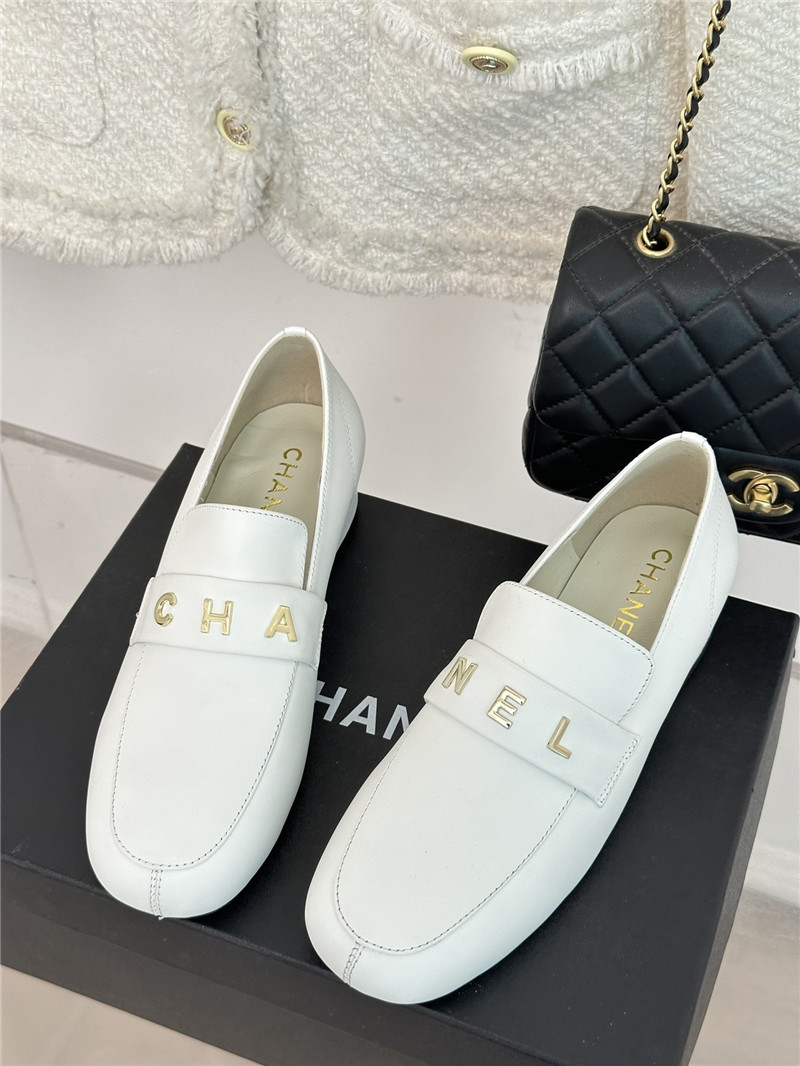 Best Replica Chanel double C letter buckle square head chunky loafers - Colareps
