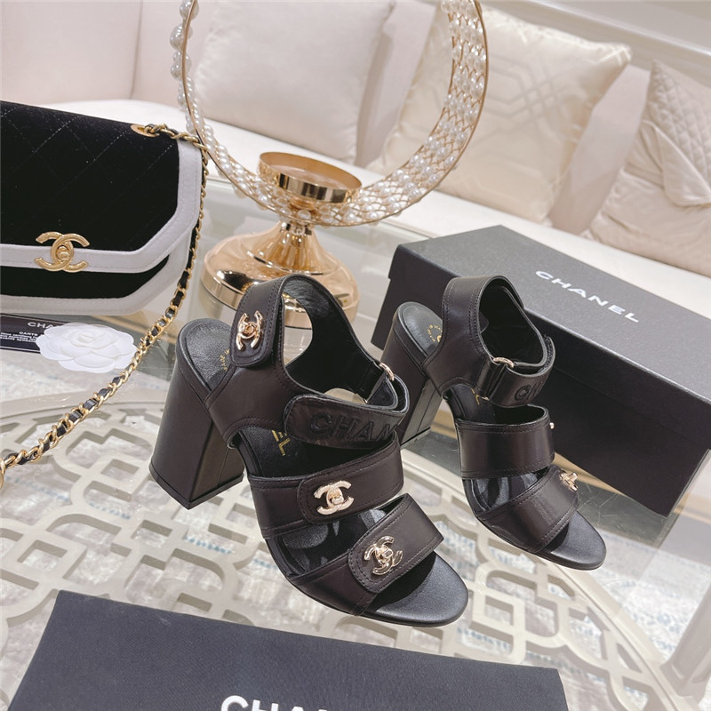 Best Replica Chanel early spring catwalk new thick heel sandals - Colareps