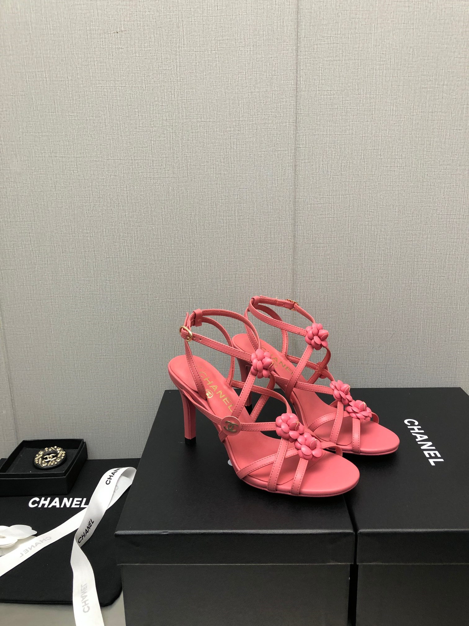 Best Replica chanel classic chain accessories flower sandals - Colareps