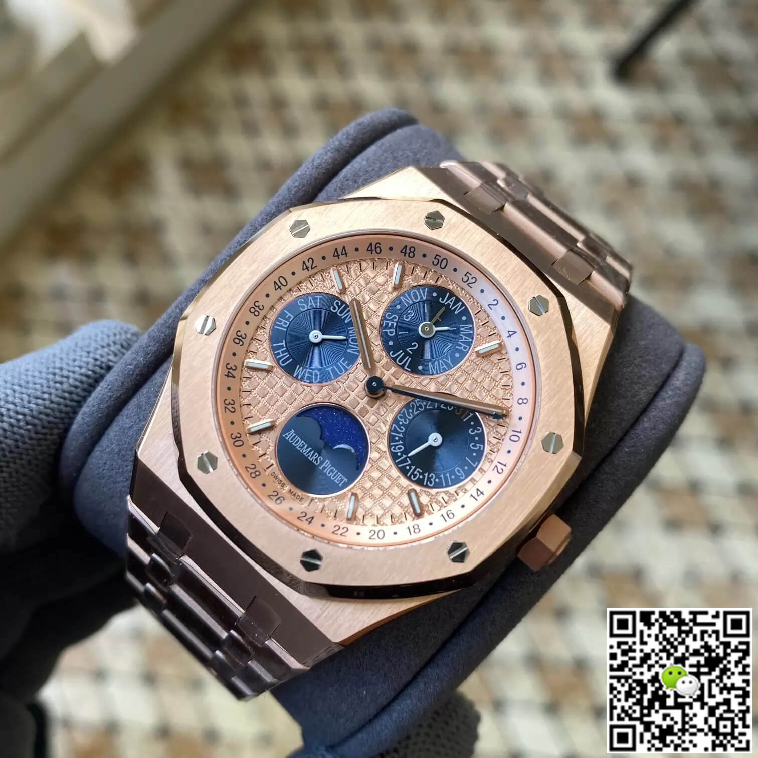 Best Replica Replica Audemars Piguet Royal Oak 26584OR.OO.1220OR.01 1:1 Best Edition APS Factory Gold Dial - Colareps