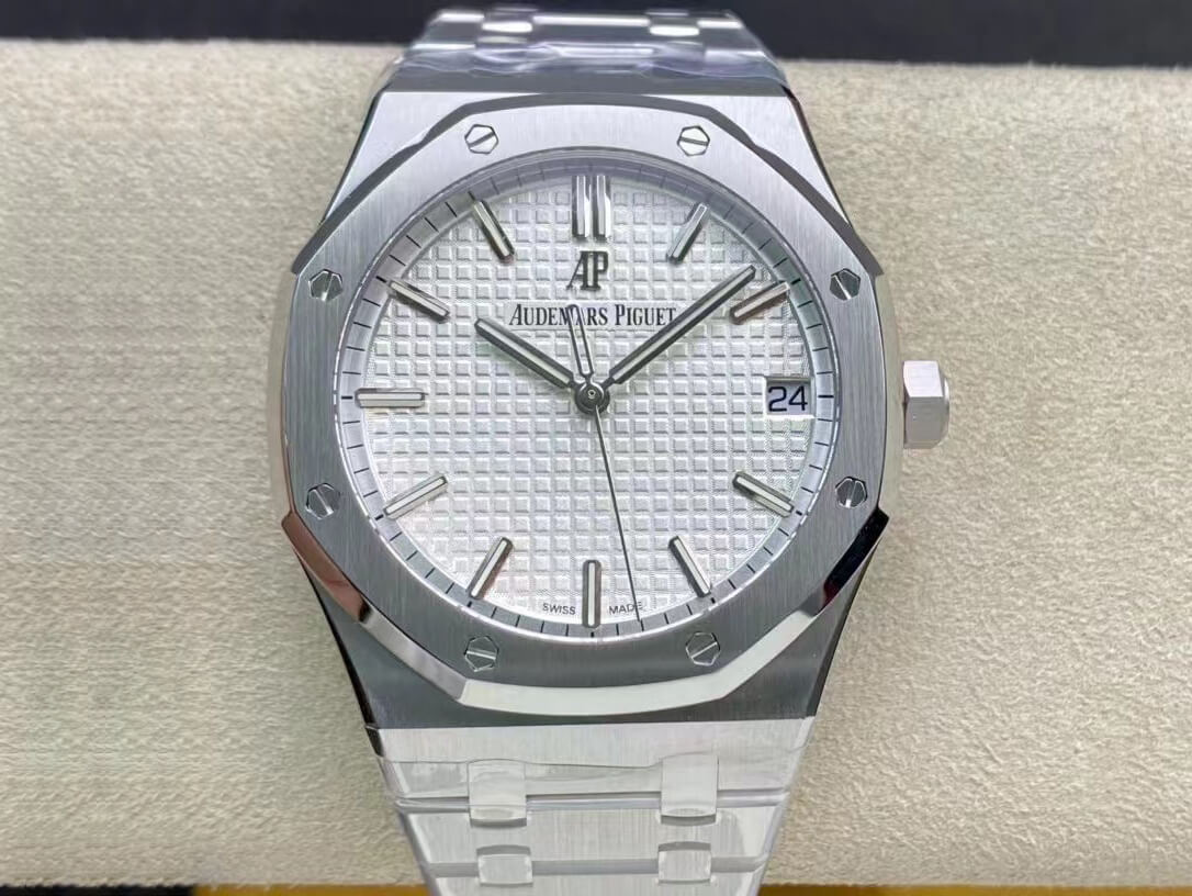 Best Replica Replica Audemars Piguet Royal Oak 15500ST.OO.1220ST.04 1:1 Best Edition ZF Factory V2 Version White Dial - Colareps