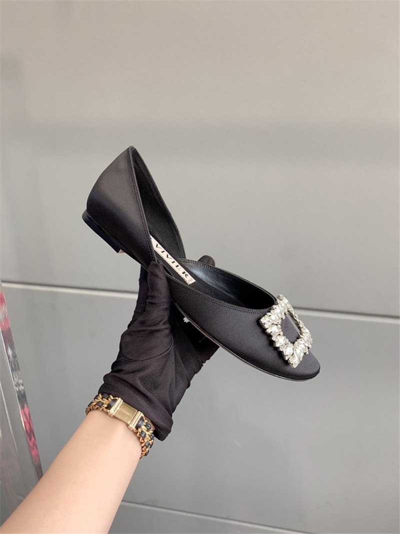Best Replica Roger vivier new hollow square buckle flat bottom - Colareps