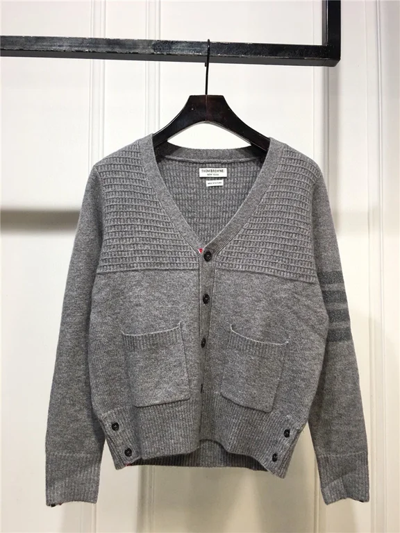 Best Replica Thom Browne Cardigan - Colareps