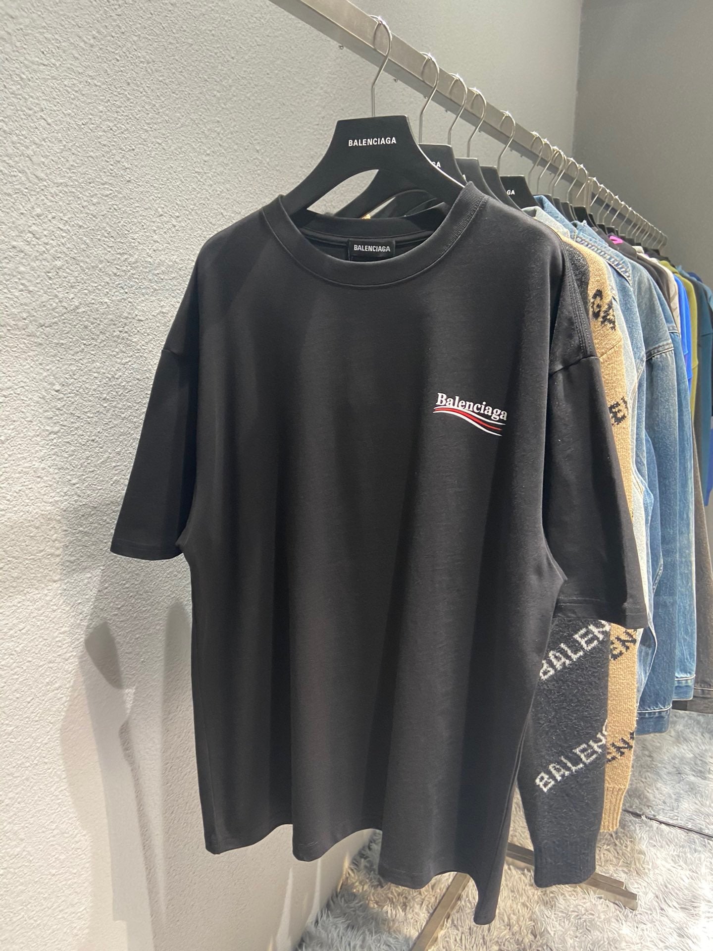 Best Replica Balenciaga T-shirt - Colareps