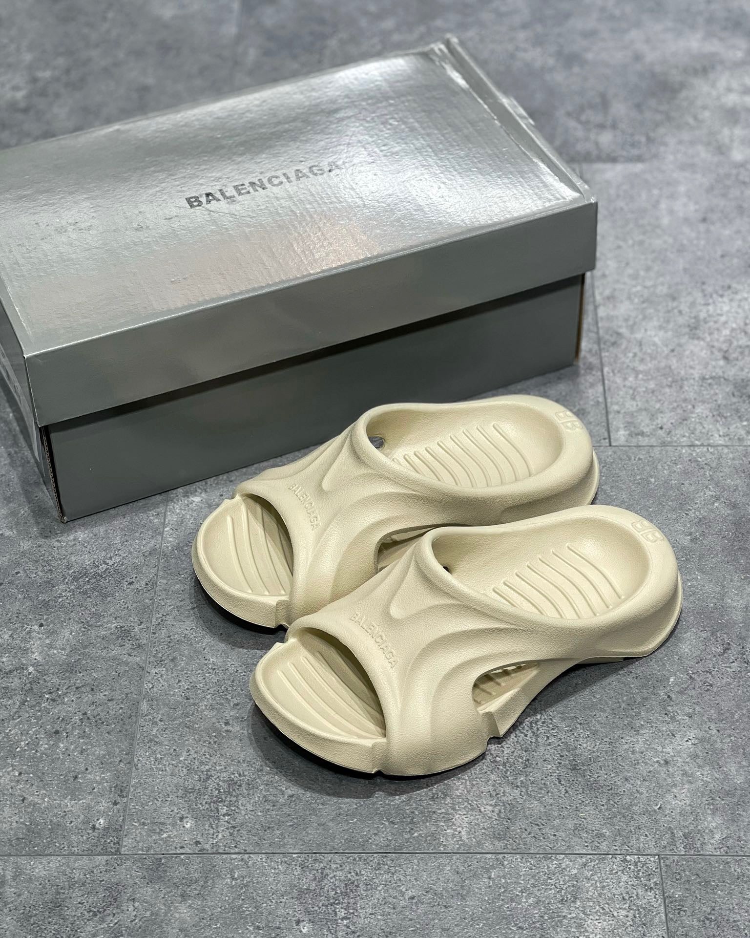 Best Replica Balenciaga Slippers - Colareps