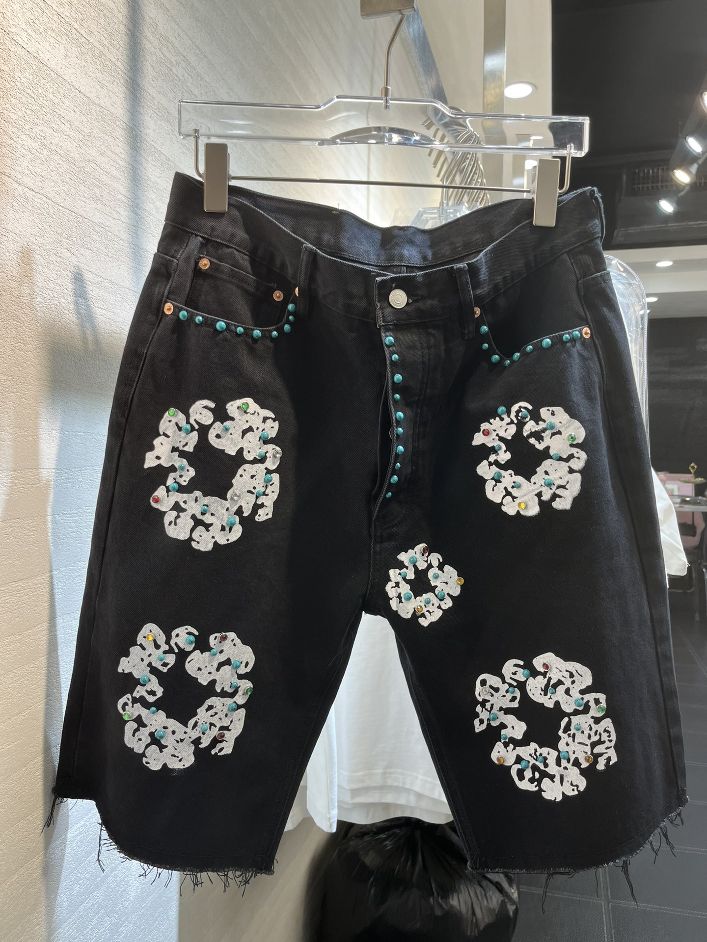 Best Replica Replica Denim Tears Gemstone inlaid cotton denim five-piece pants 2 colors - Colareps