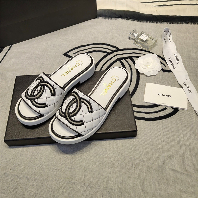 Best Replica Chanel logo slippers sandals - Colareps