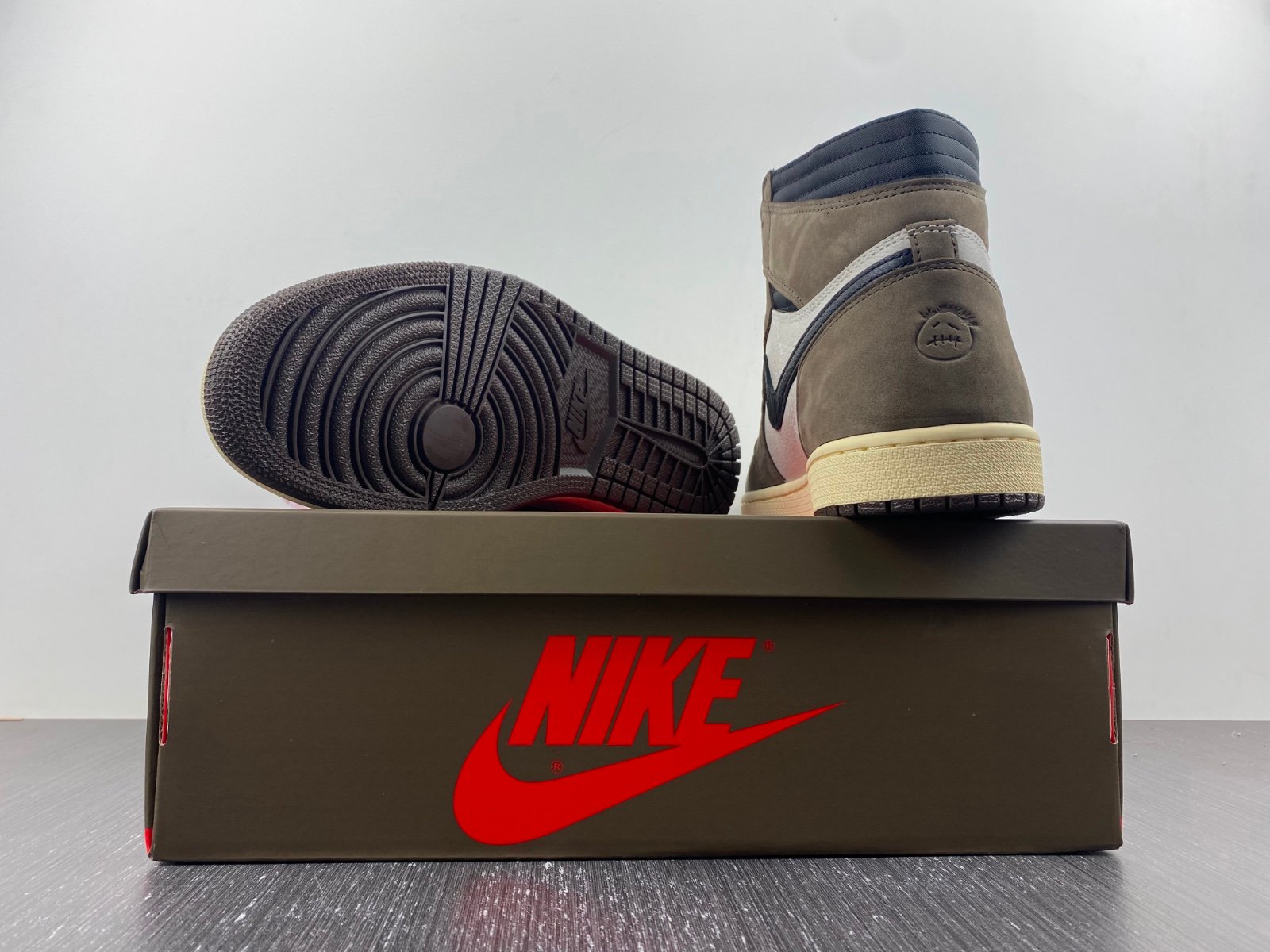 Best Replica Jordan 1 Retro High Travis Scott Mocha Extended size 14 - Colareps