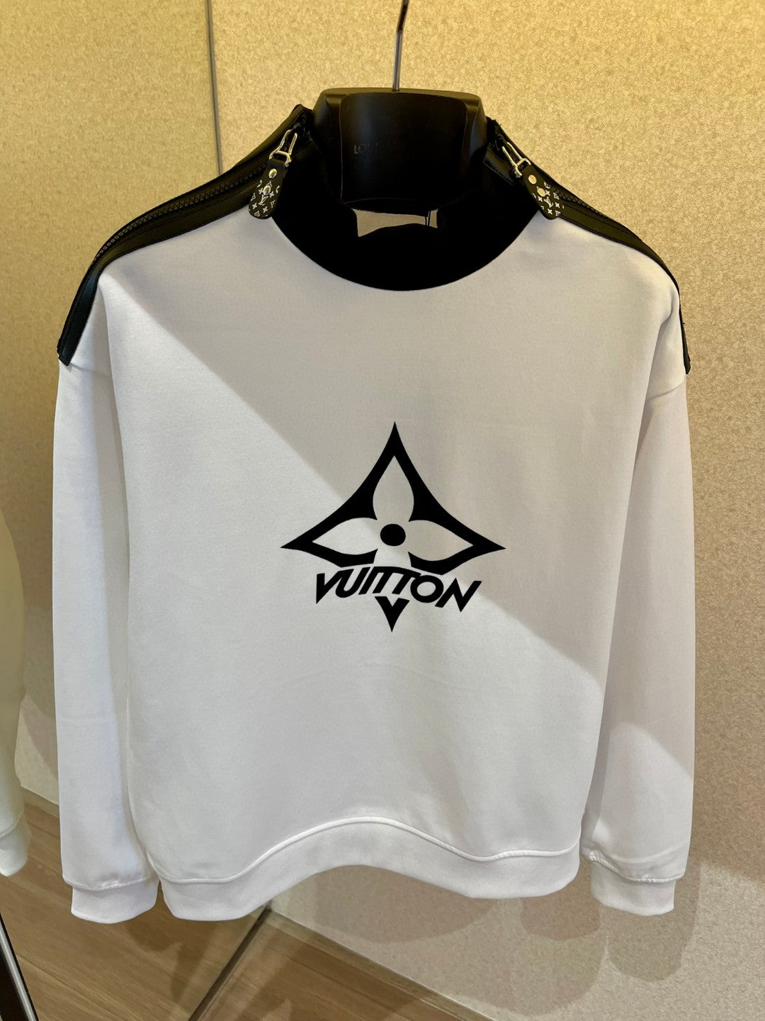 Best Replica Louis Vuitton Sweatshirt - Colareps