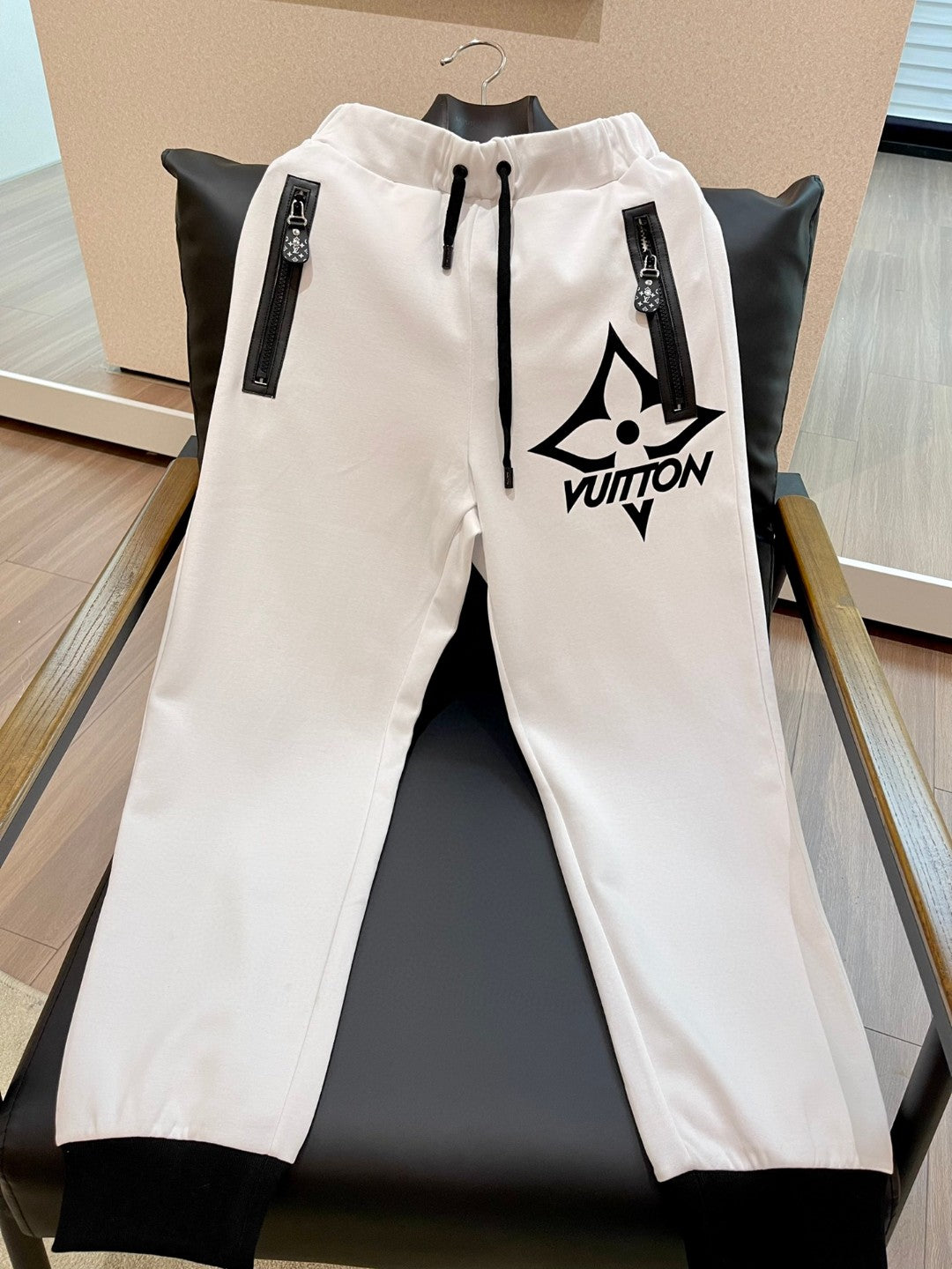 Best Replica Louis Vuitton Sweatpants - Colareps