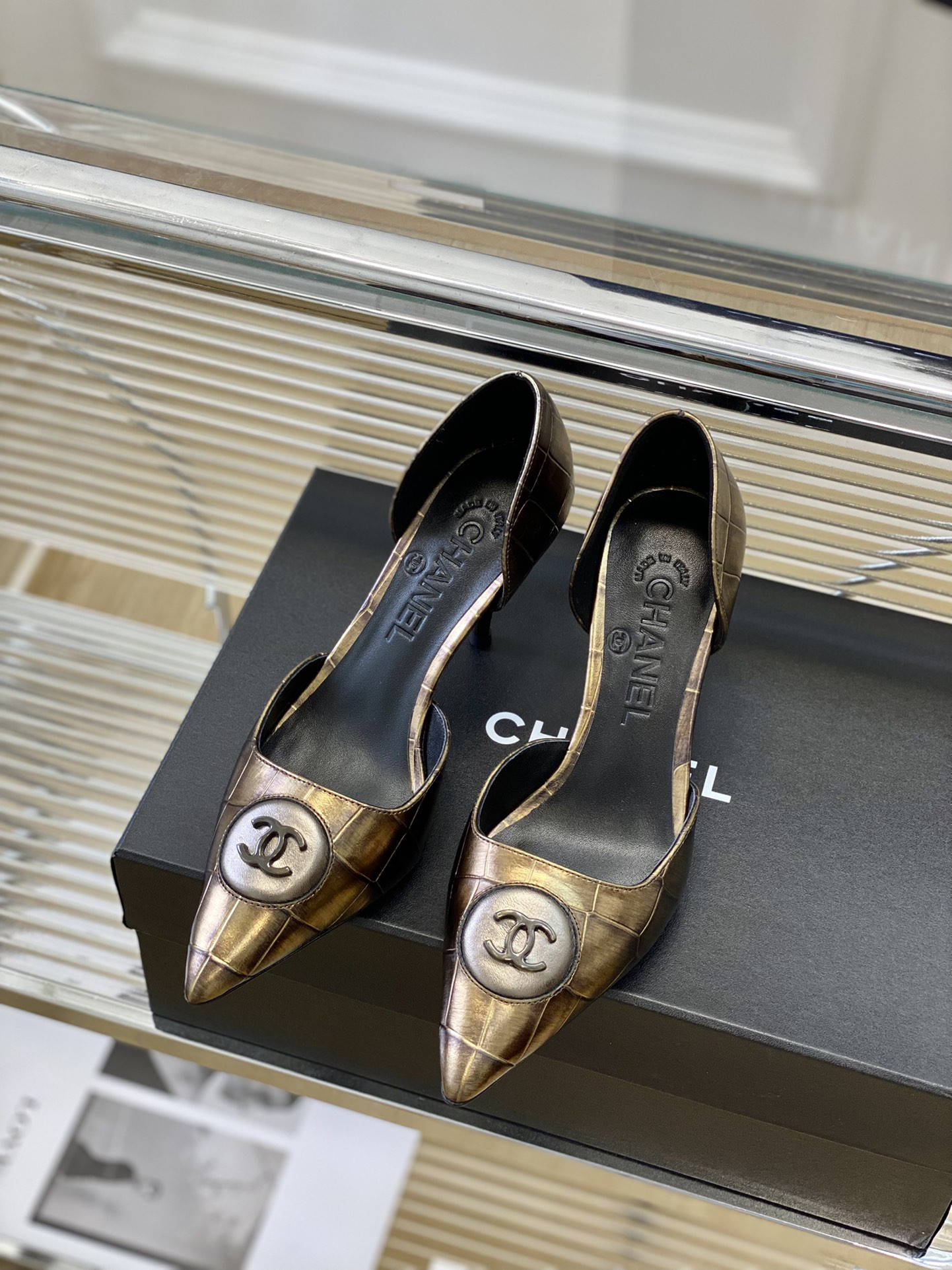 Best Replica chanel side empty high heels - Colareps