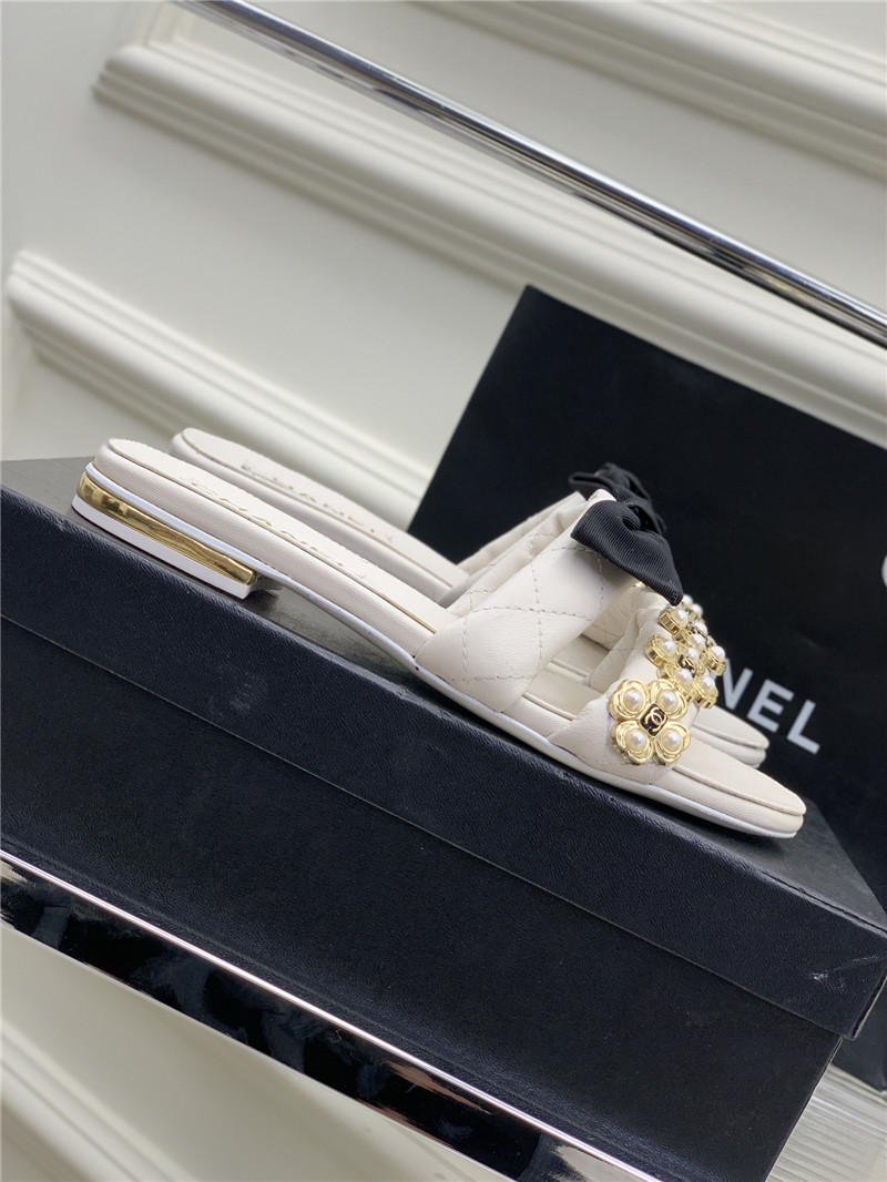 Best Replica chanel sheepskin lozenge slippers - Colareps