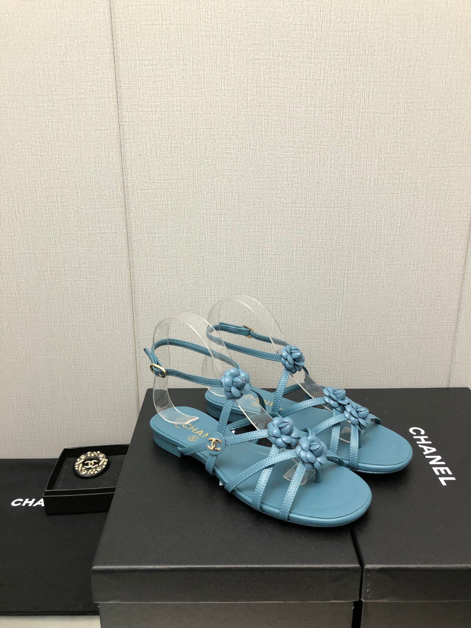 Best Replica chanel classic chain accessories flower sandals - Colareps