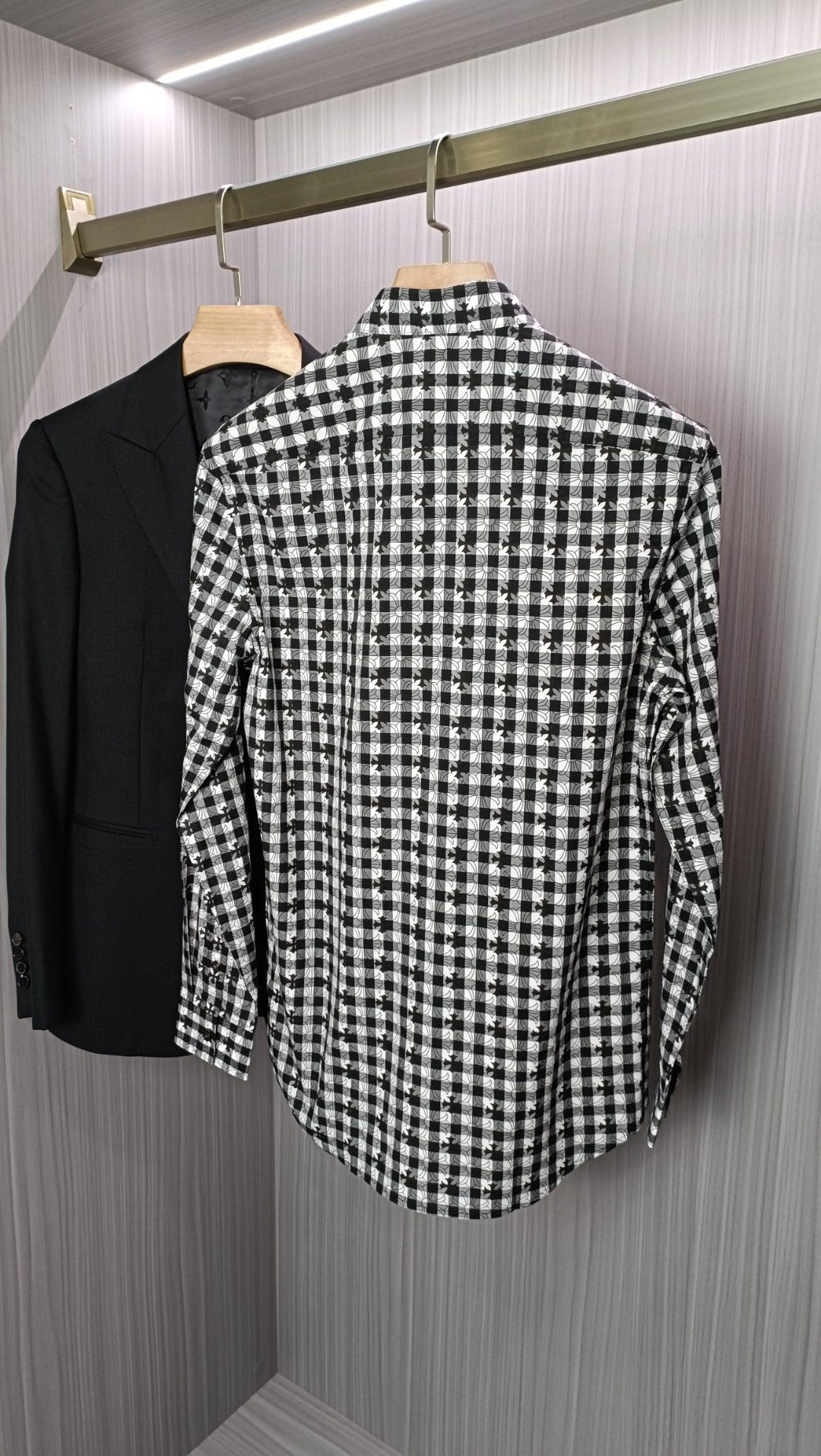 Best Replica Chrome Hearts Long Sleeve Shirt - Colareps