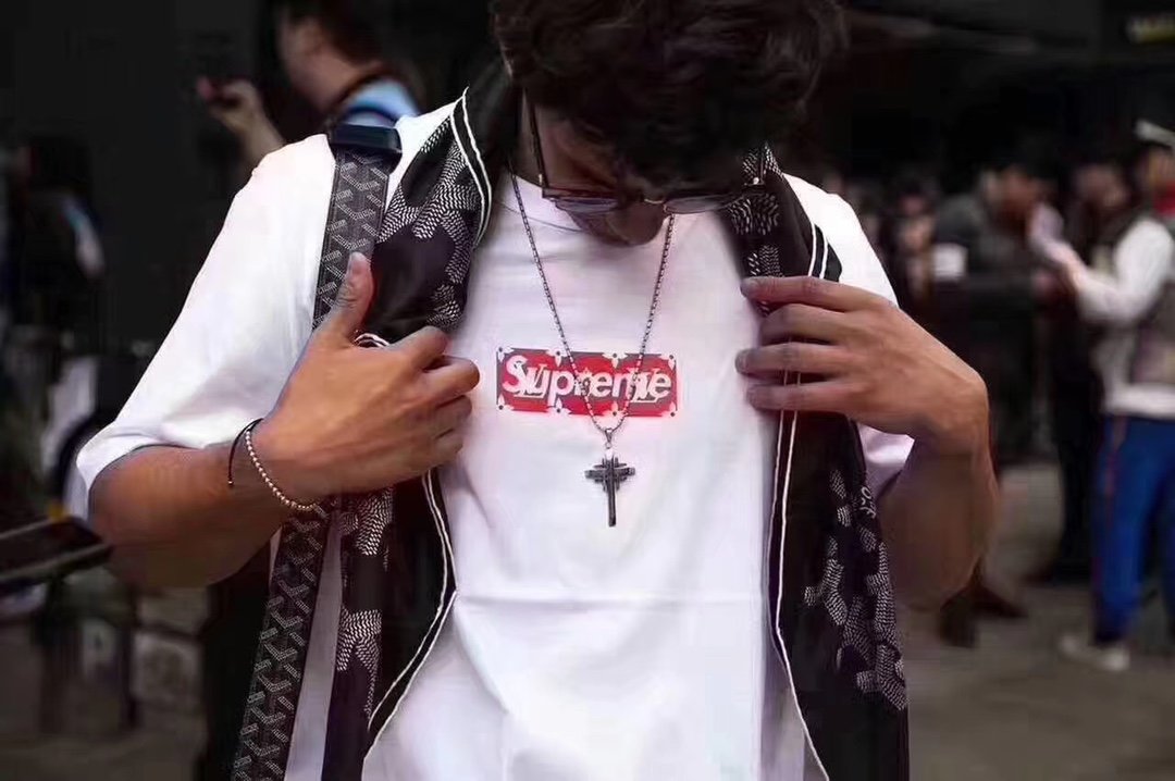 Best Replica SUPREME x LV 17SS BOX LOGO TEE - Colareps