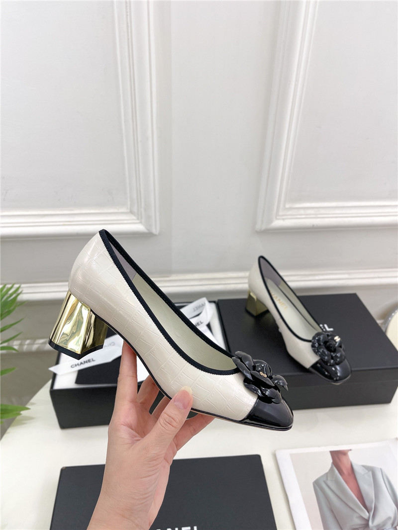 Best Replica Chanel catwalk style camellia shoes - Colareps
