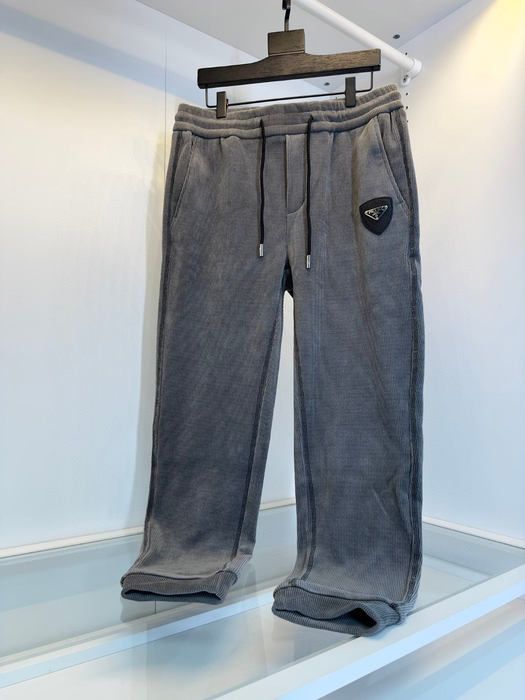 Best Replica Prada Pants - Colareps