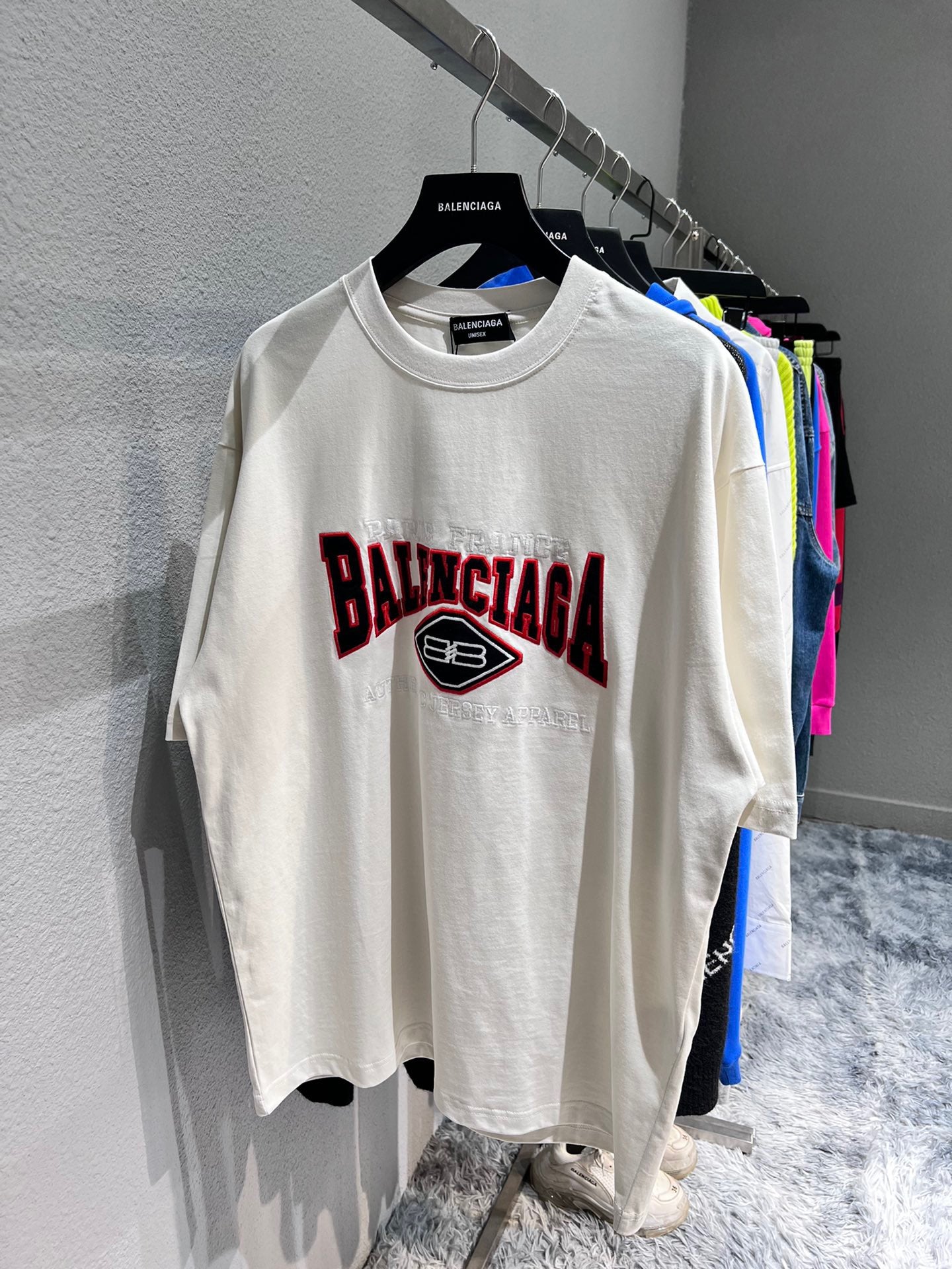 Best Replica Balenciaga T-shirt - Colareps