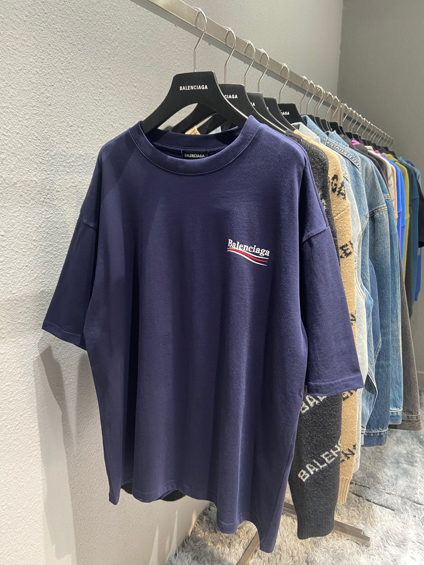 Best Replica Balenciaga T-shirt - Colareps