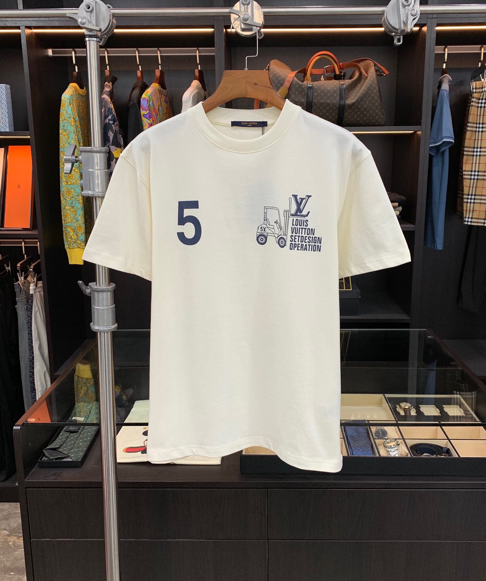 Best Replica Louis Vuitton T-shirt - Colareps