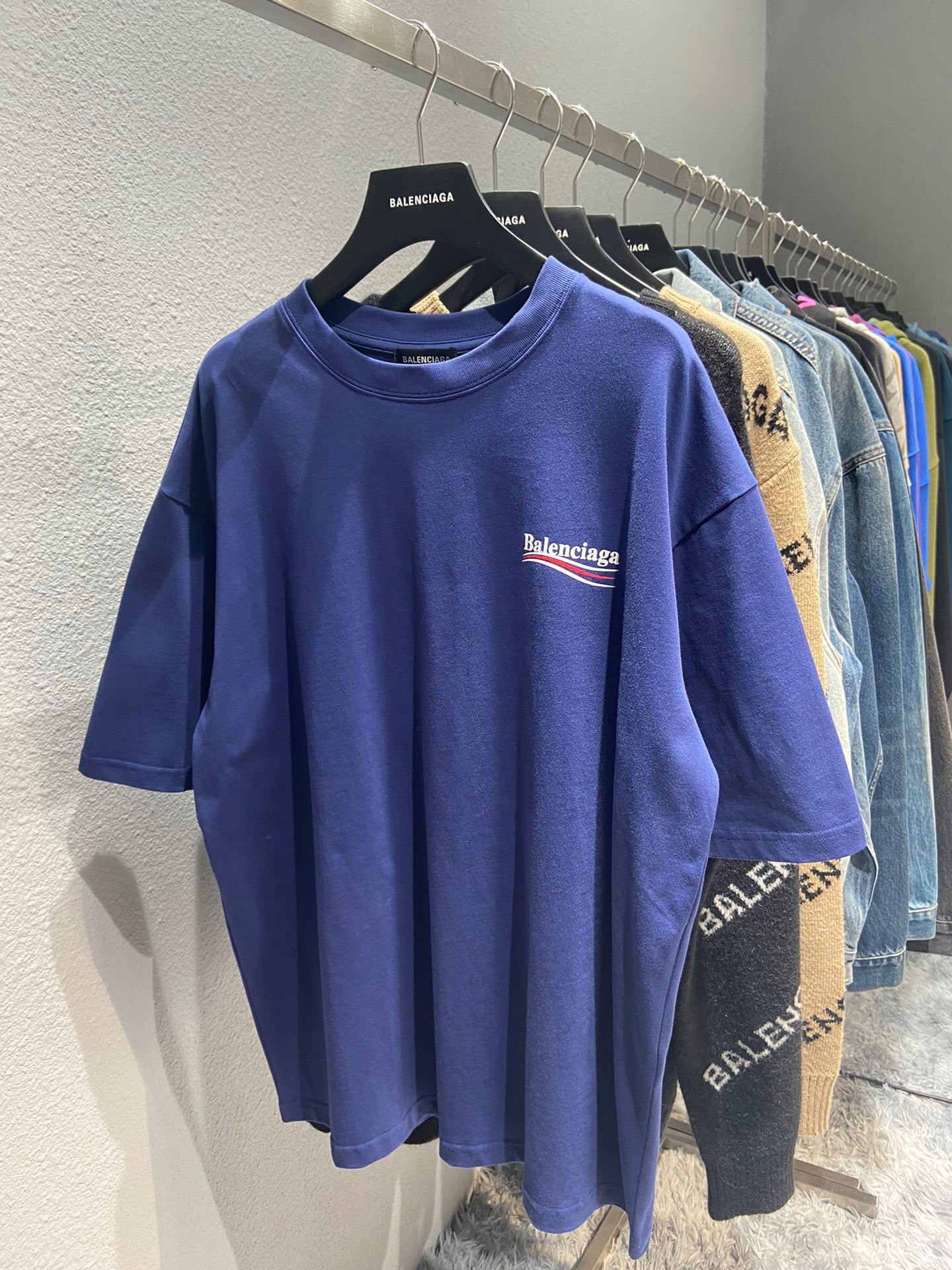 Best Replica Balenciaga T-shirt - Colareps