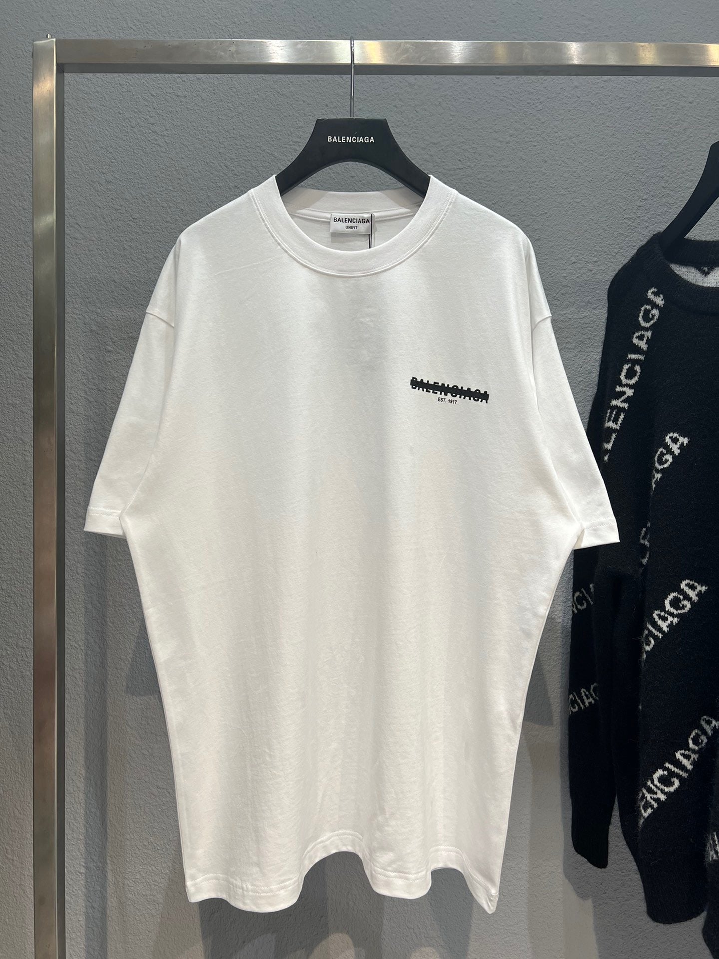 Best Replica Balenciaga T-shirt - Colareps